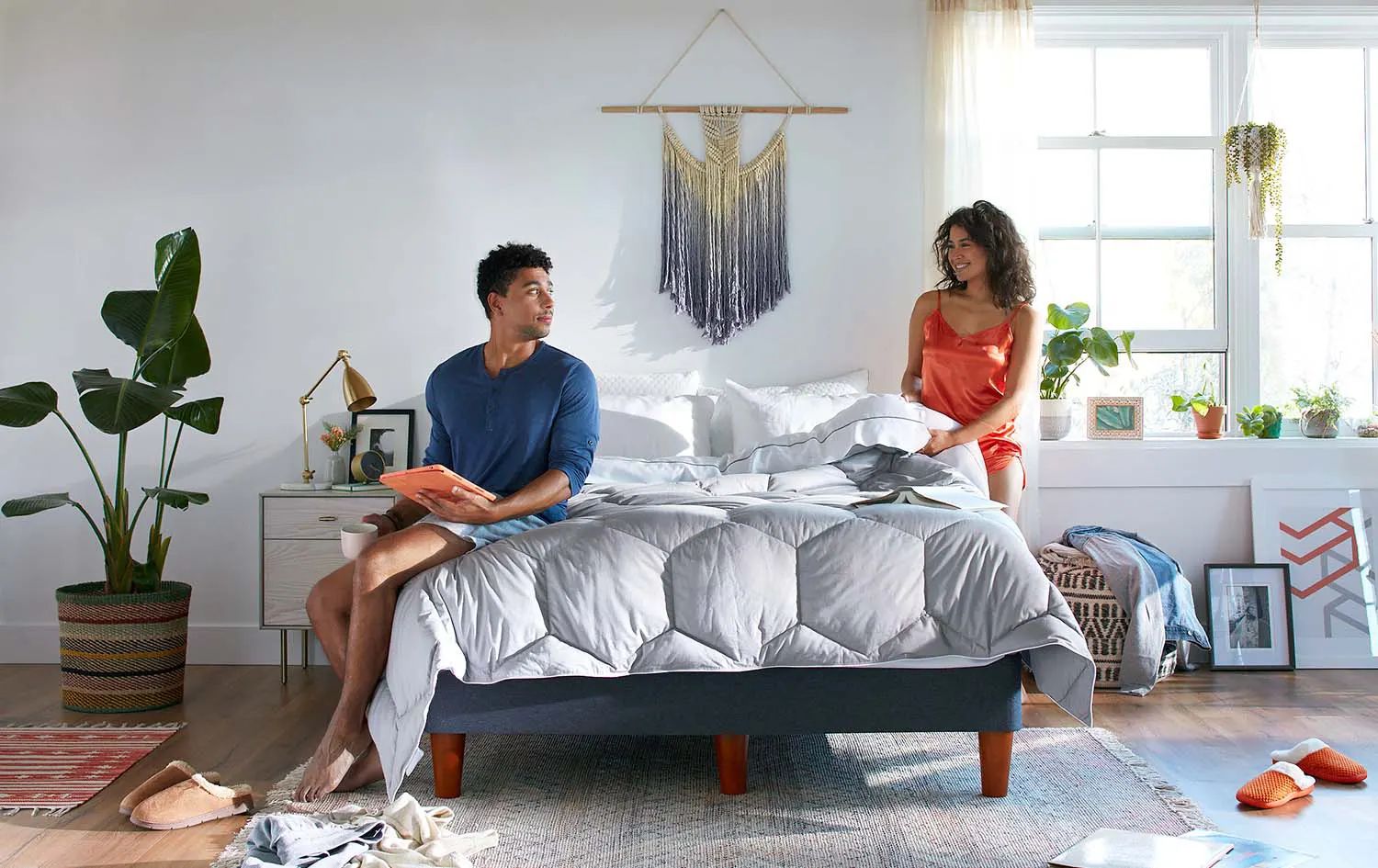 Down vs. Down Alternative: Which Comforter is Best for You?