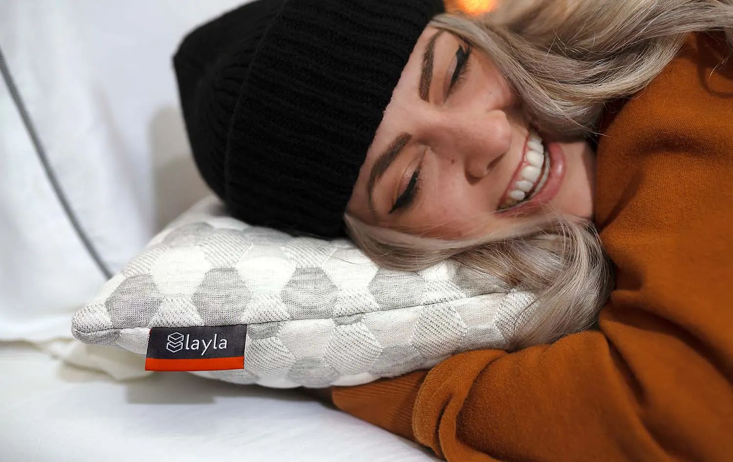 How to Wash Pillows: Machine and Hand Washing Instructions