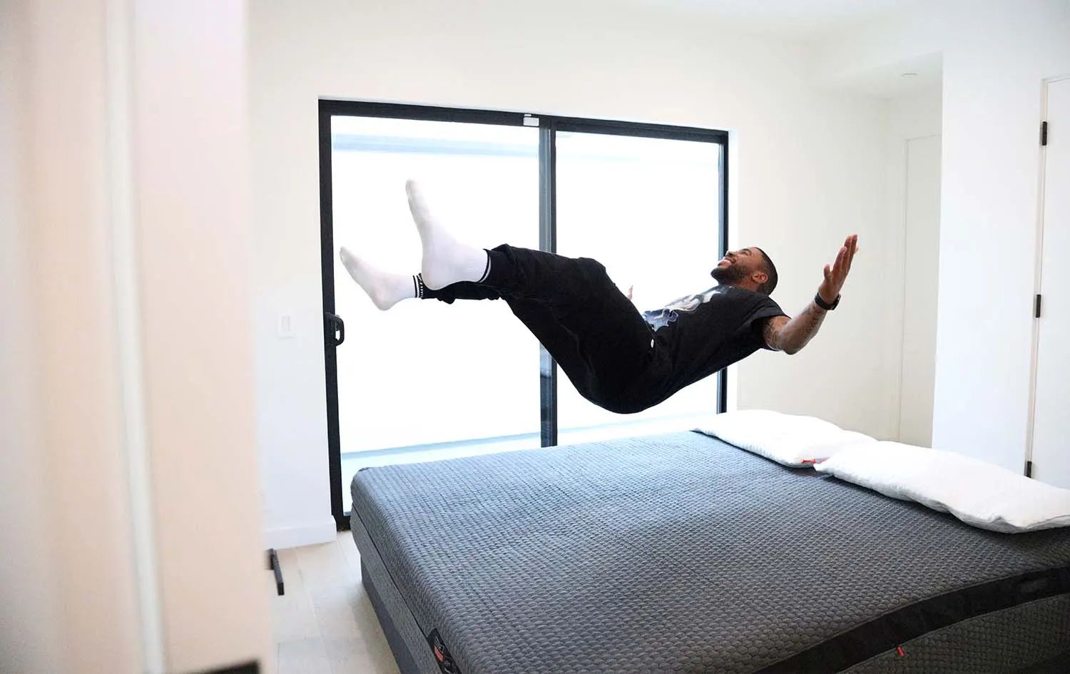 Restless Legs Syndrome: Symptoms, Causes, and Sleep Solutions