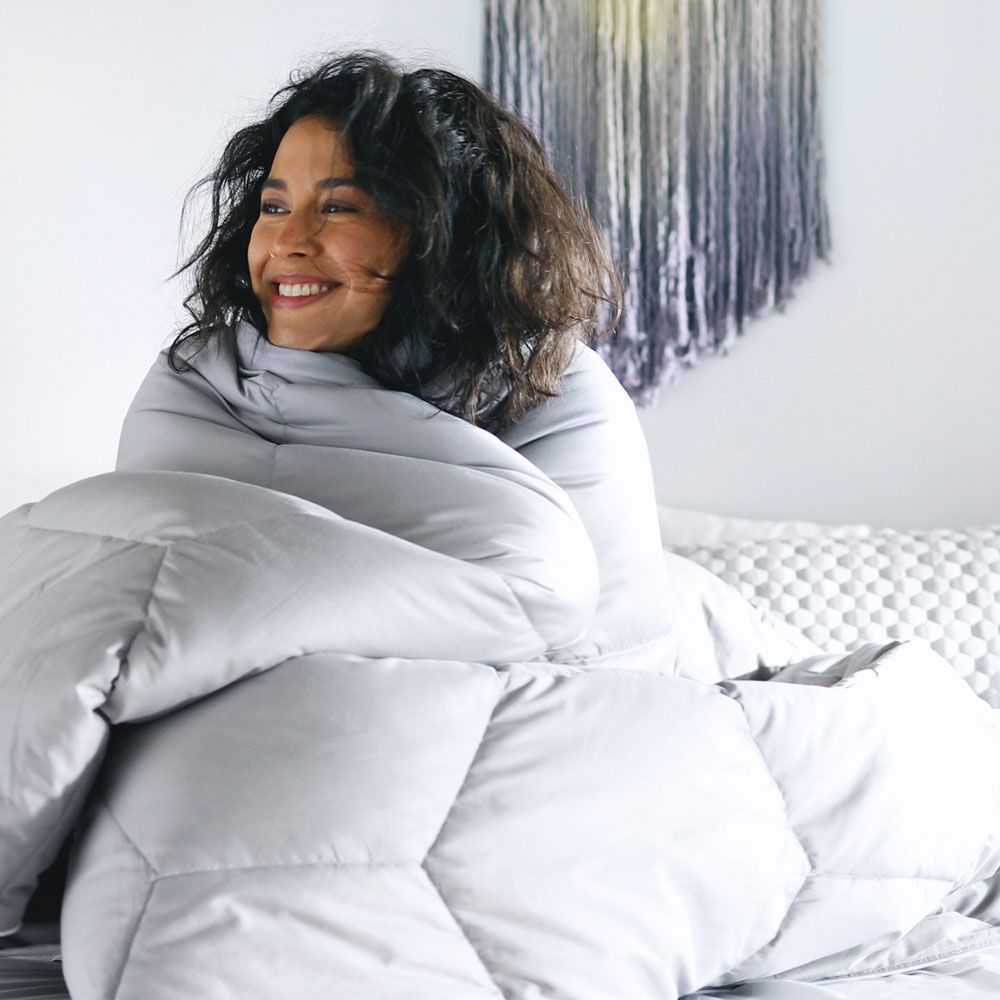 woman use comforter