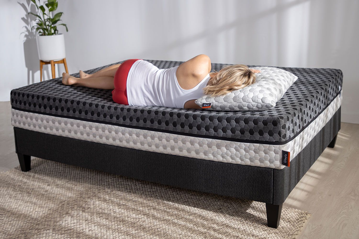 Hugs your body, without that sinking feeling.